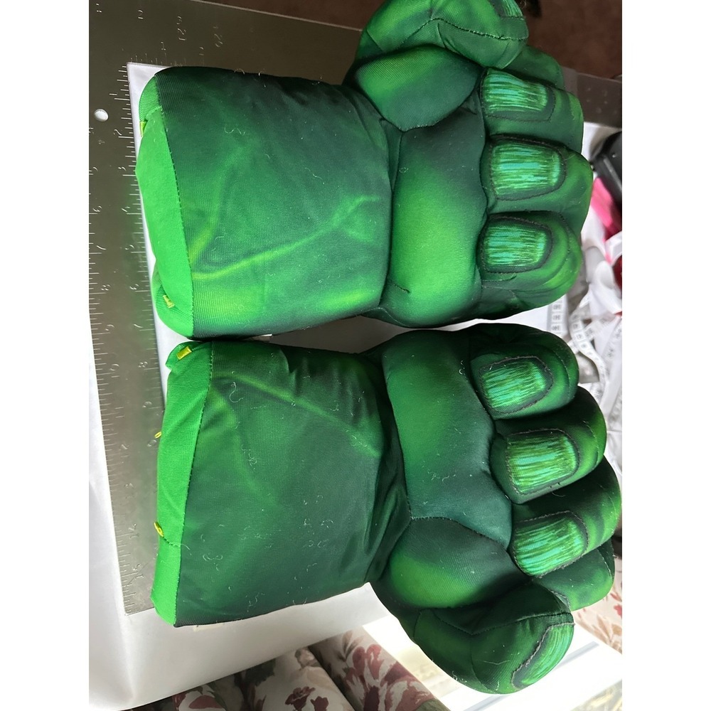 Marvel Hulk Smash Hands Hasbro Green Plush Costume Fists Avengers 2008 Kids